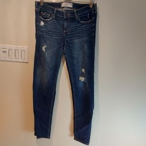 ❣️Ladies Hollister low rise jeans size 29 (#89)